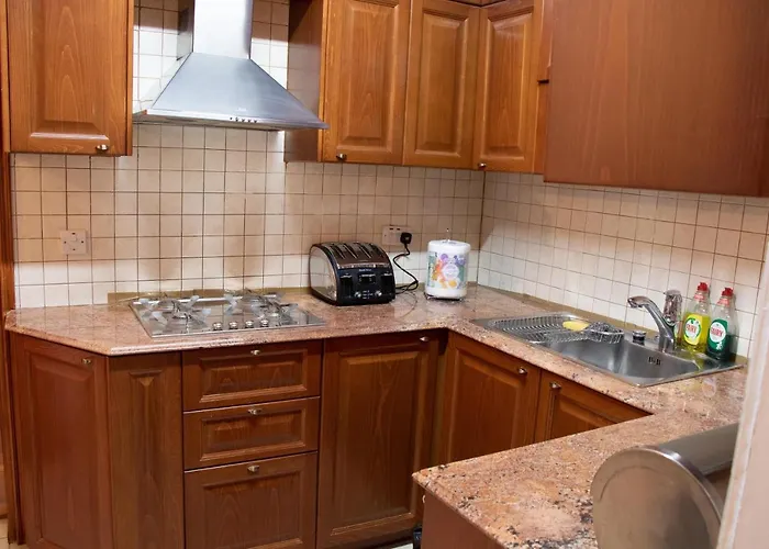 Luxury Apartment, Near Pinikoudes