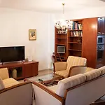 Luxury Apartment, Near Pinikoudes * Larnaca