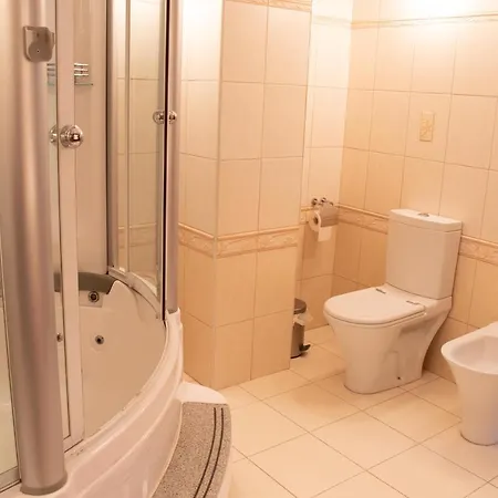 Luxury Apartment, Near Pinikoudes