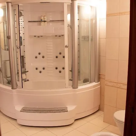 Luxury Apartment, Near Pinikoudes Lejlighed