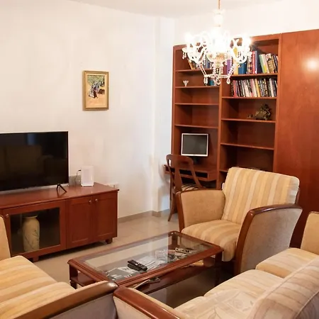 Апартаменты Luxury Apartment, Near Pinikoudes
