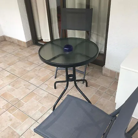 Luxury Apartment, Near Pinikoudes דירה