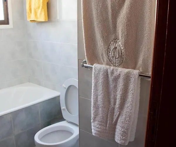 Luxury Apartment, Near Pinikoudes Apartment Larnaca